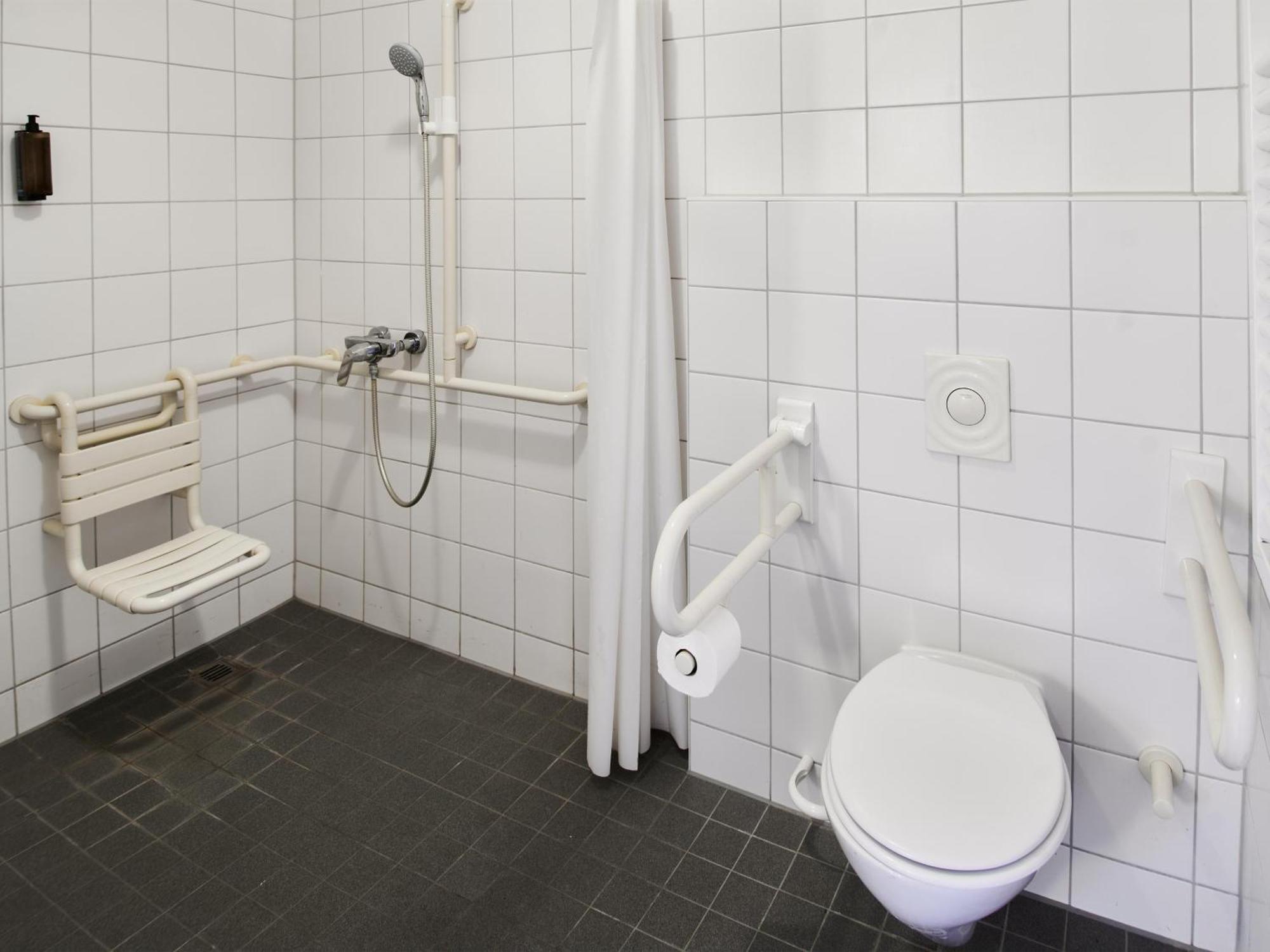 B&B Hotel Wuerzburg-Ost Exteriör bild