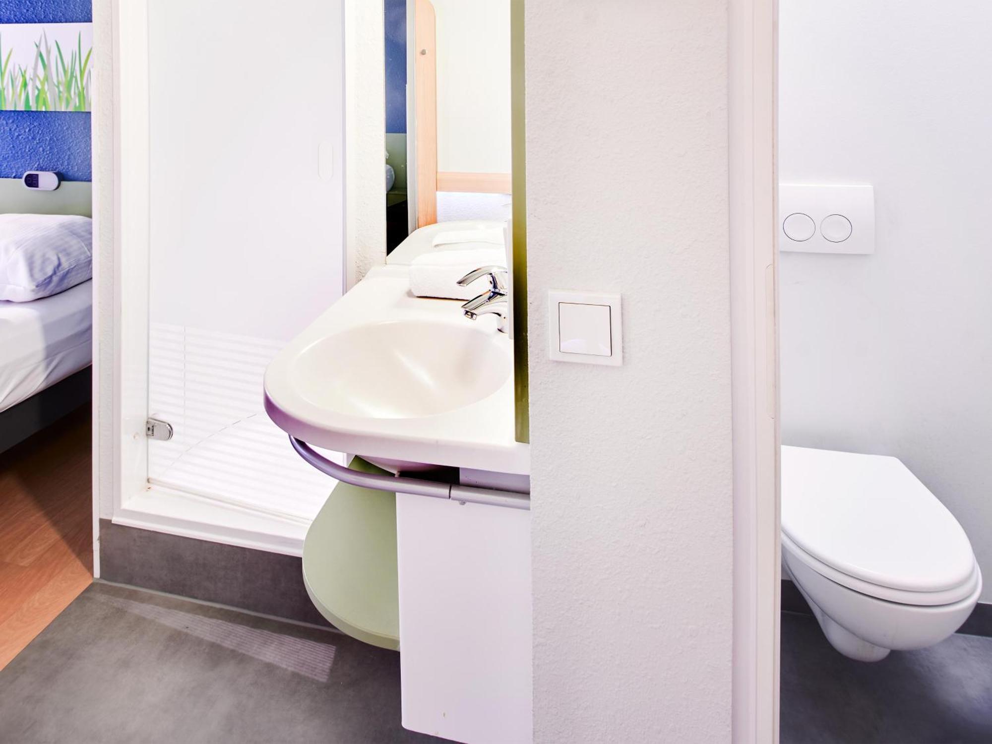 B&B Hotel Wuerzburg-Ost Exteriör bild